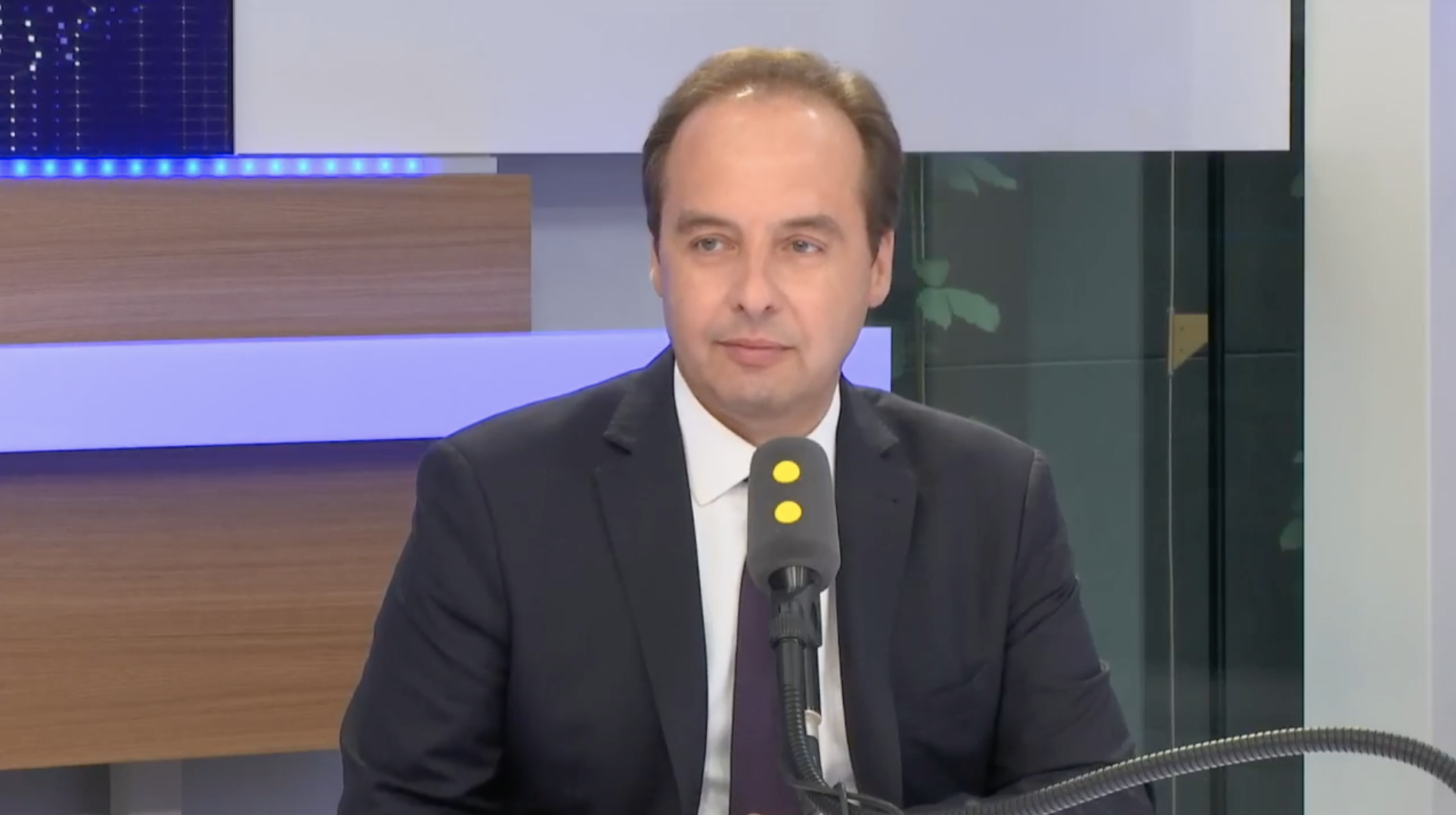 Nous ne voterons pas une réforme institutionnelle qui ne libèrerait pas les possibilités de commission d’enquête.