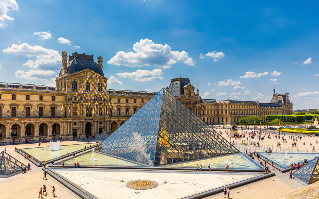 Cambriolage du musée du Louvre : un terrible coup pour le patrimoine culturel