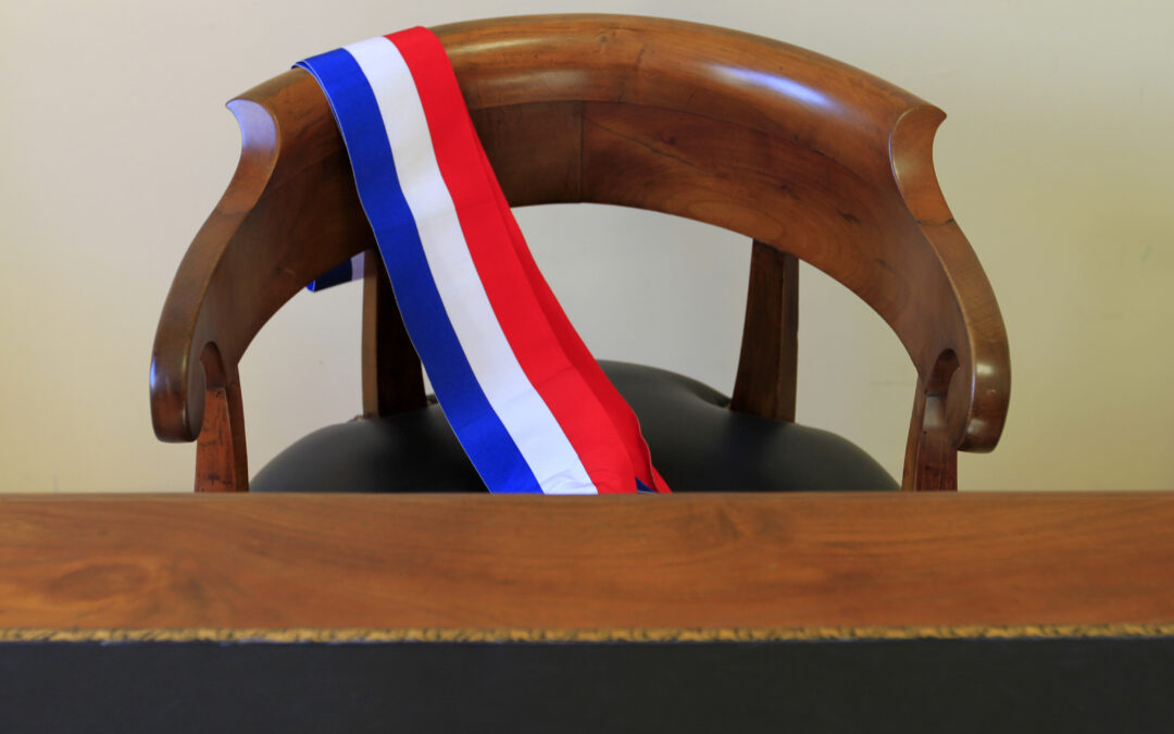 Face à la crise des maires, l’État doit réagir